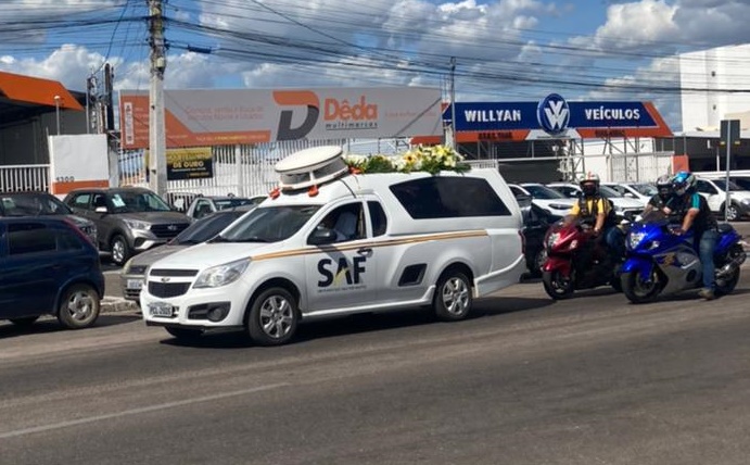 Sob Emo O Corpo De Janinho Velado Em Paulo Afonso E Sepultado Em