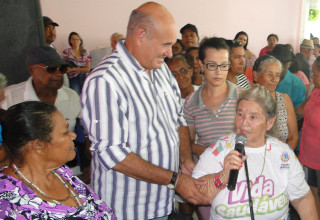 Anilton Bastos completa 63 anos e recebe os parabéns da ASCOM