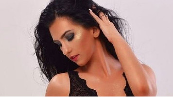 Jovem que leiloa virgindade recebe oferta de R$ 7,3 milhões