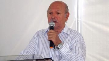 Secretário de educação abre ‘Semana da Paz’ preocupado com influência negativa da internet sobre estudantes