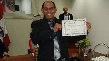 Zé de Abel provou que não é mudo e solta o verbo para elogiar o prefeito