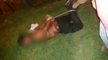 Suspeito de furto pede socorro à polícia após ser amarrado por moradores