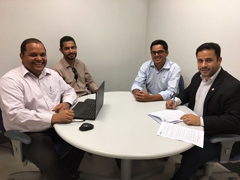 Prefeito David anuncia recursos para construção de obras em Glória-BA