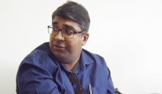 ‘Me elegi no governo e sou governo agora’, garante Jean Roubert e filosofa: a política é uma nuvem’