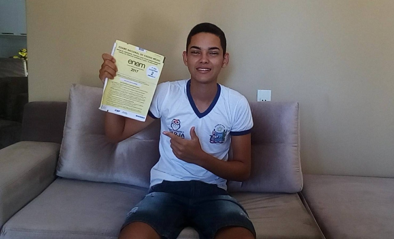 Estudantes da rede estadual são destaque na redação do ENEM