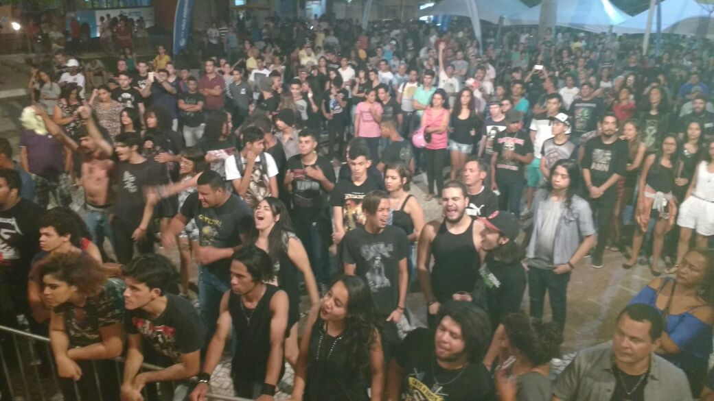 Humor, MPB, Capoeira e Heavy Metal abriram o “Quinta na Praça” 2018