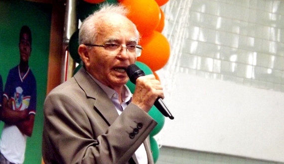 ‘Ensaiei a partida, mas Deus não quis por enquanto’, diz prefeito de Paulo Afonso falando aos professores