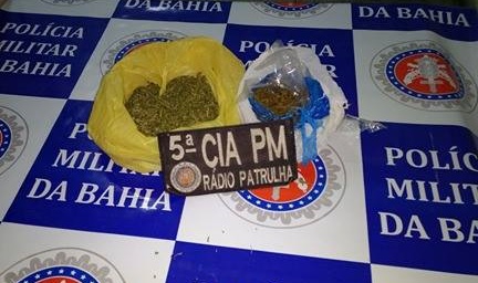 Homem estaria com arma que foi usada em homicídio ocorrido em Glória; diz polícia