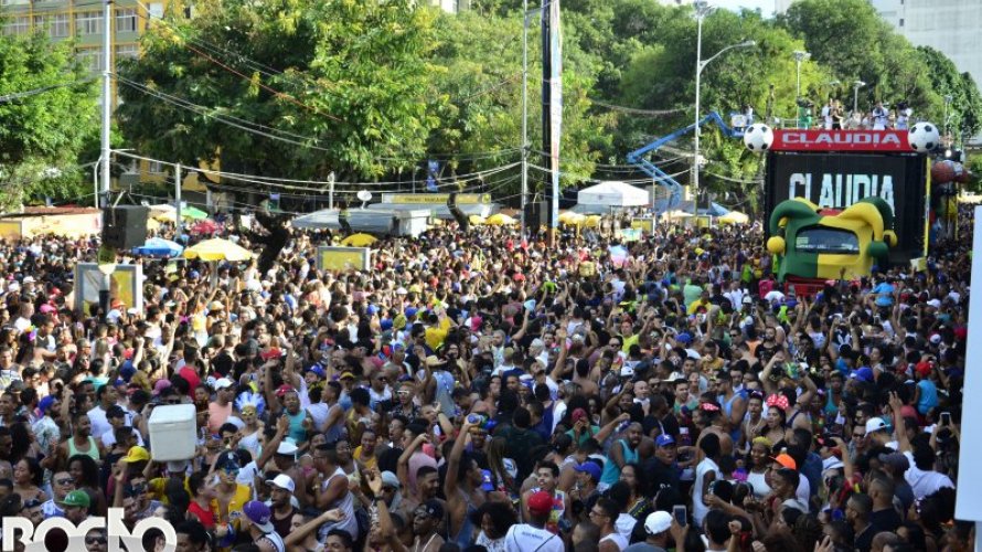 Empresário dispara: carnaval de Salvador virou um ‘bacanal a céu aberto’