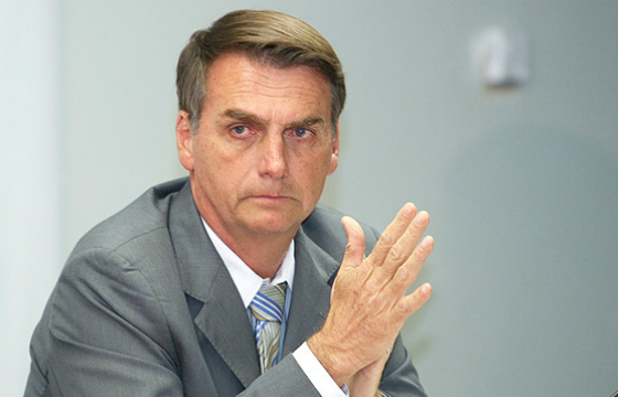 Jair Bolsonaro sugere metralhar Rocinha para acabar com violência