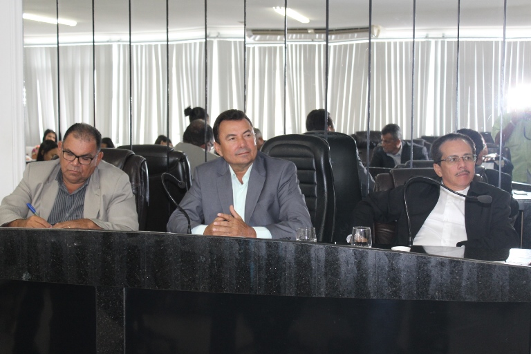 Projeto de Lei do Executivo que institui o SUAS de Delmiro Gouveia é aprovado em sessão extraordinária