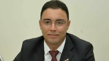 Mário Galinho recua e votará contra emendas que tratam da suspensão de mandato e prisão de vereadores