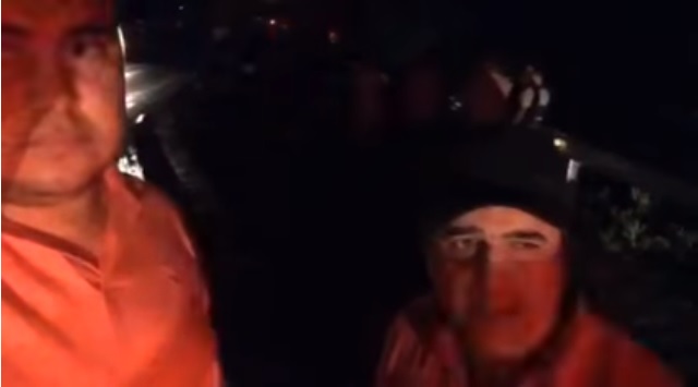 Bandidos armados com fuzis, pistolas e revólveres queimam carros e assaltam carro-forte na BR-423 (Fotos e Vídeo)