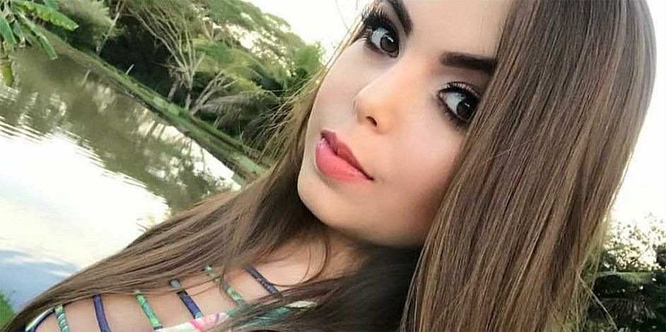 Universitária sai para comprar pão e é queimada dentro de carro