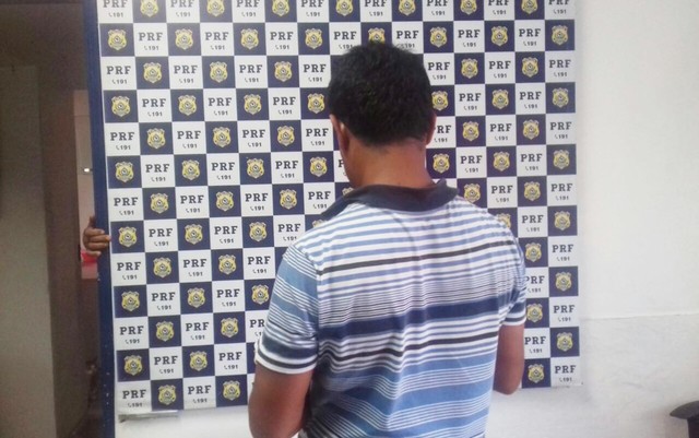 Homem é preso ao tentar subornar PRF com R$ 100