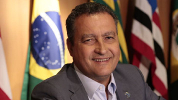 Rui diz que em abril vem a Paulo Afonso para assinar a ordem de serviço da Policlínica