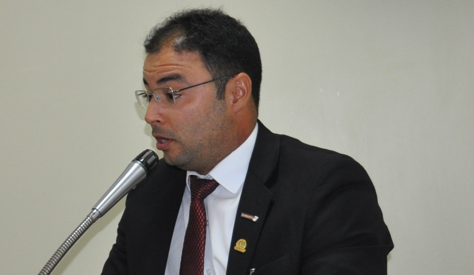 Galinho reage ao discurso de Rui: “Não aceito que vereadores que trabalham pelo povo sejam chamados de demagogos”