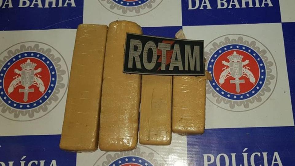 Em mais duas ações contra tráfico de drogas em Paulo Afonso, PM prende suspeitos com tabletes e balinhas de maconha