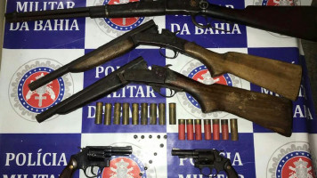 Guarnições do 20° BPM/Paulo Afonso apreendem espingardas, carabina e revólveres em Jeremoabo
