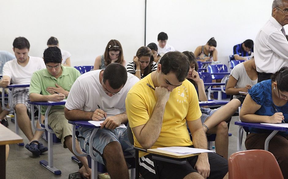 Concursos para nível médio têm 7 mil vagas