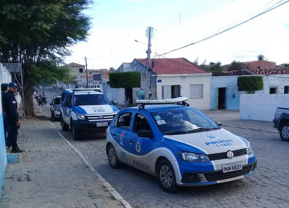 Operação na BR-235 aborda mais de 50 veículos em Pedro Alexandre e Cel. João Sá