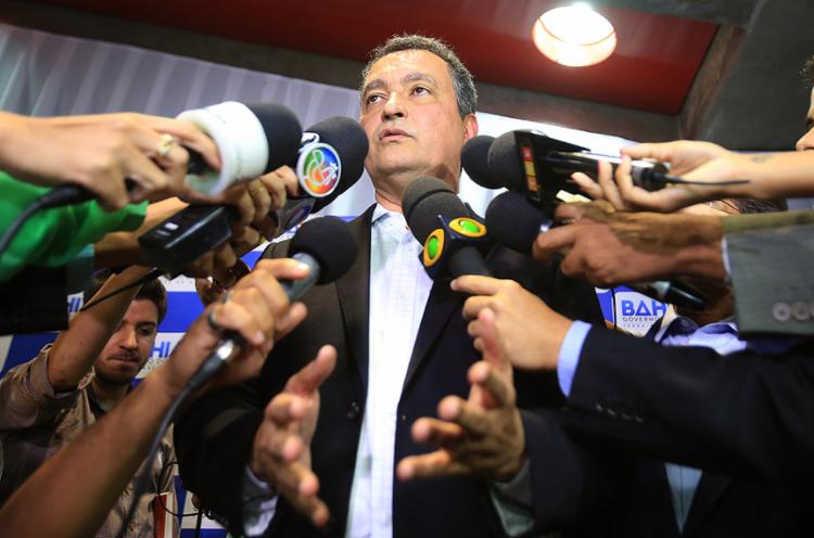 Rui Costa adia mais um vez anúncio oficial da chapa