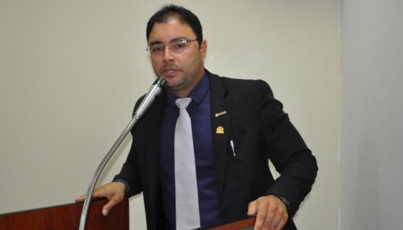 Mário Galinho questiona aumento de quase 100% com gastos em decoração junina