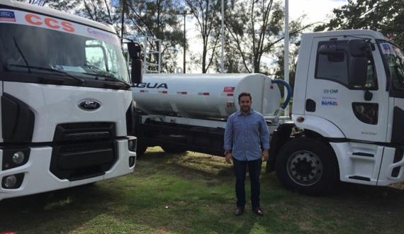 Prefeitura de Glória-BA recebe dois carros-pipas para ações de convivência com a seca