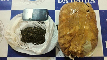 PM localiza 2Kg de maconha debaixo das pedras do Paredão da CHESF