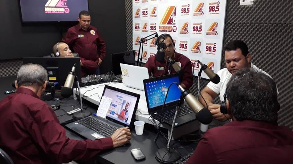 Misto de jornalismo e entretenimento impulsiona audiência da Rádio Angiquinho FM