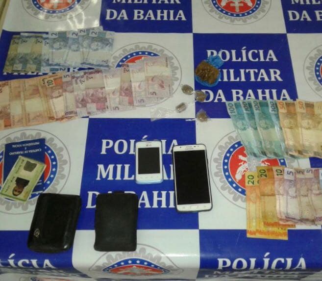 PM prende dois suspeitos de tráfico de drogas em Glória-BA com maconha e dinheiro