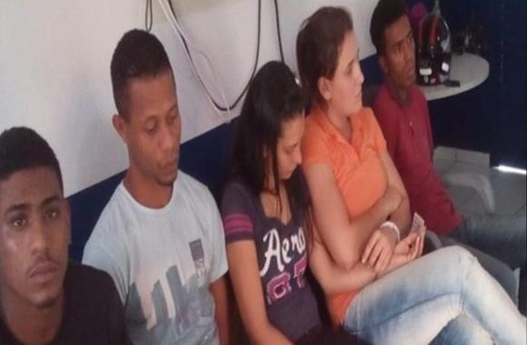 Cinco suspeitos são presos com Golf roubado e Pistola .40 na Ponte Metálica em Paulo Afonso
