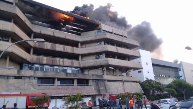 Vídeo e fotos do incêndio que atingiu a Assembleia Legislativa da Bahia