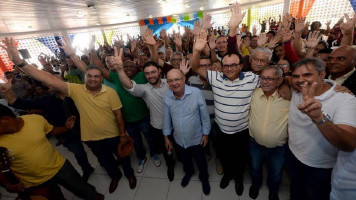 Paulo Afonso: Em evento com Paulo de Deus, moradores pedem geração de emprego a José Ronaldo (Fotos)