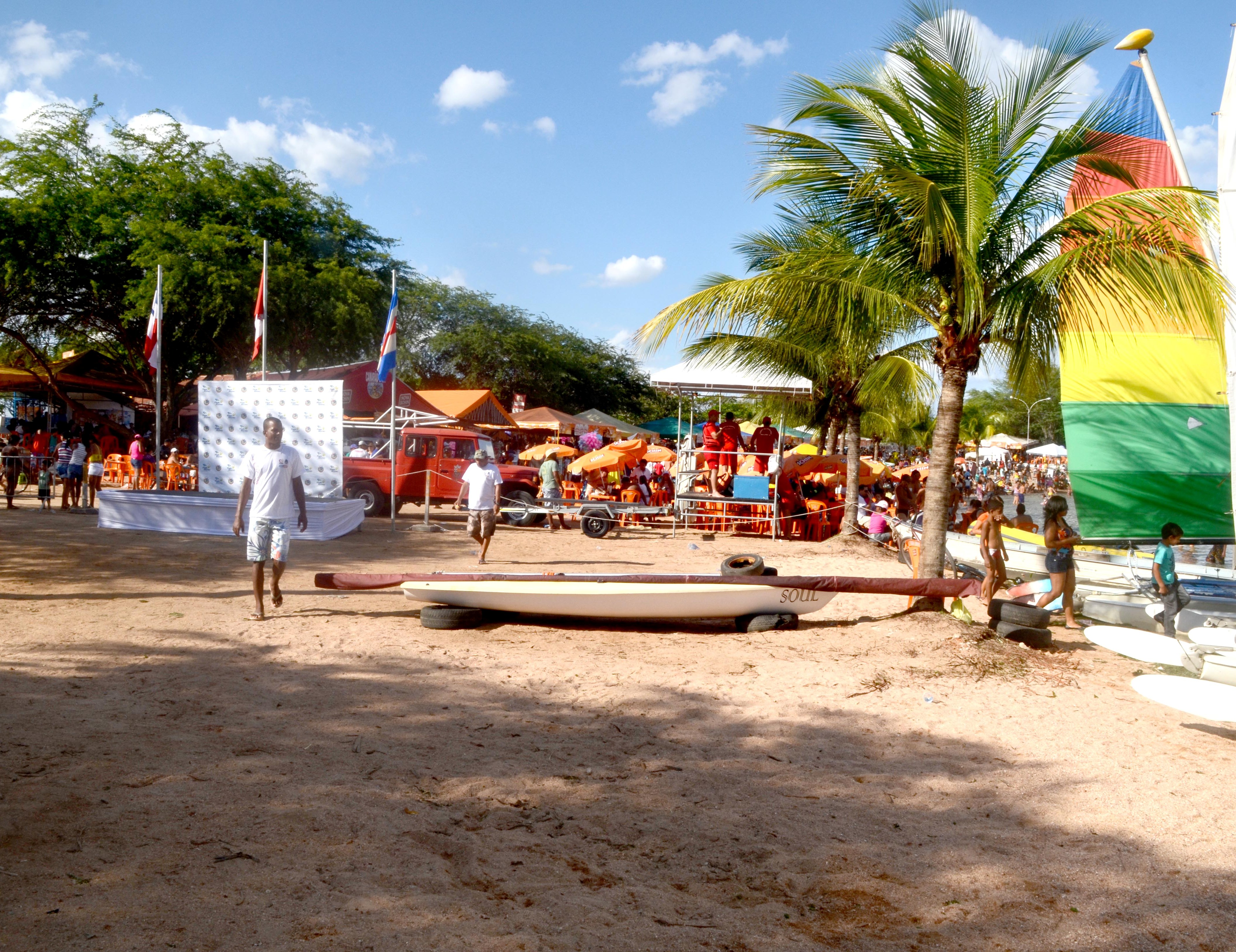 60 velejadores participarão das regatas nas águas do Balneário Prainha na Copa Vela