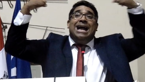 Vereador Jean Roubert fala em ‘caixa preta’ na Educação da prefeitura: “Tem gente grande com esse esquema lá dentro”