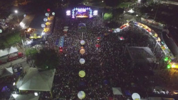 Avenida Apolônio Sales se transforma em grande carnaval com atrações da 2ª noite da Copa Vela