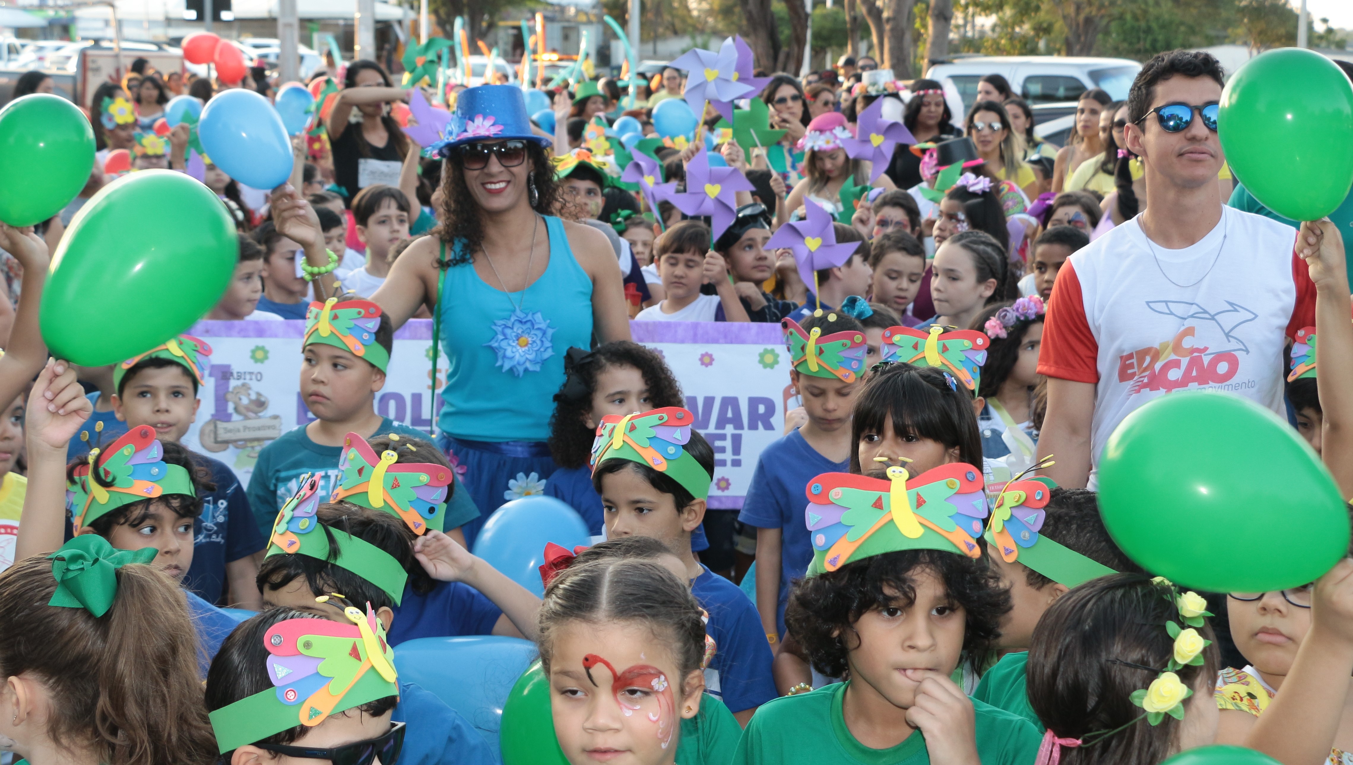 Desfile culmina Projeto Primavera do Colégio Montessori (Fotos)
