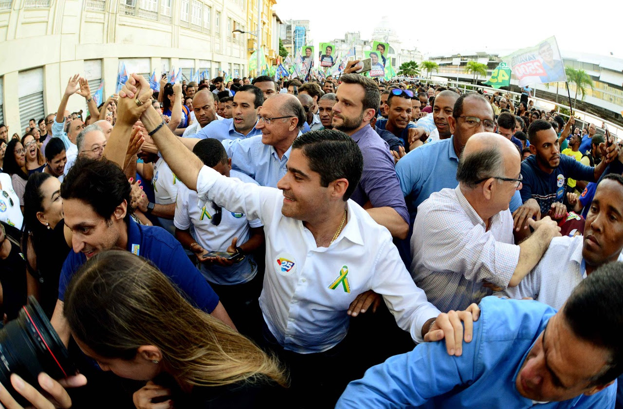 Ao lado de Zé Ronaldo e ACM Neto, Alckmin critica Bolsonaro em Salvador 