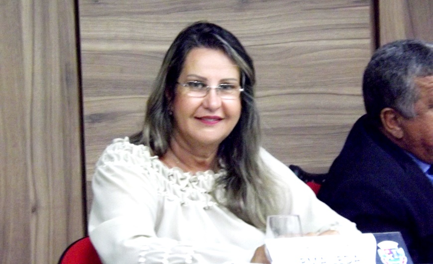 Em concordância com o CNS, vereadora Leda aprova moção de repúdio contra cursos EaD na área de saúde