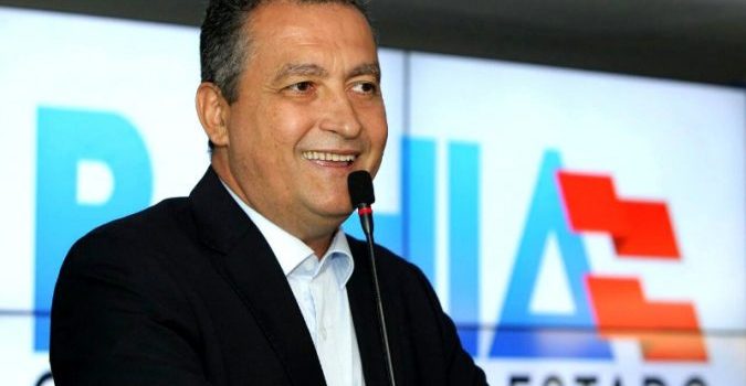 Rui mantém plano de reestruturação que pode levar ao fechamento de escolas