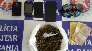 Jovens de 19 e 20 anos são presos por tráfico de entorpecentes em Paulo Afonso