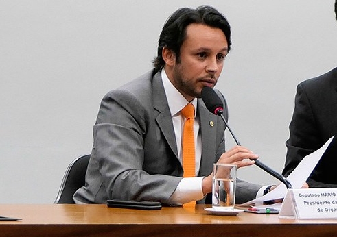 Após discurso da primeira-dama, deputado Mário Júnior cobra recursos para a assistência social