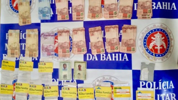 PM apreende 12 cartões do Bolsa Família e R$ 3,7 mil com suspeito em Paulo Afonso