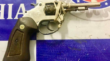 PM prende jovem por posse ilegal de arma de fogo em Paulo Afonso