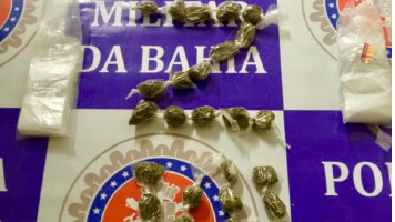 Polícia Militar apreende 27 balinhas de maconha no Bairro Siriema, em Paulo Afonso (BA)
