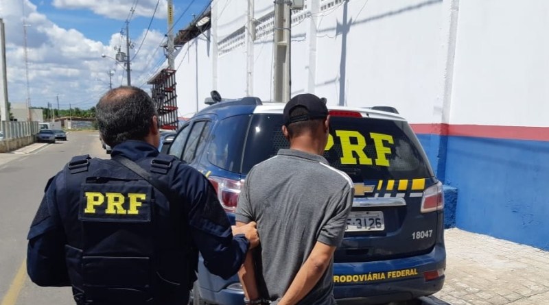 PRF prende motociclista embriagado na BR 110, em Paulo Afonso (BA)