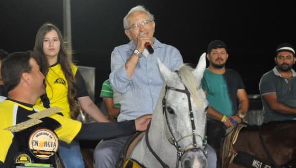 Prefeito Luiz de Deus deve disputar a reeleição em 2020, aponta levantamento do Bahia Notícias