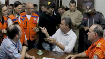 Governador Rui Costa visita cidade de Coronel João Sá após fortes chuvas (Fotos)
