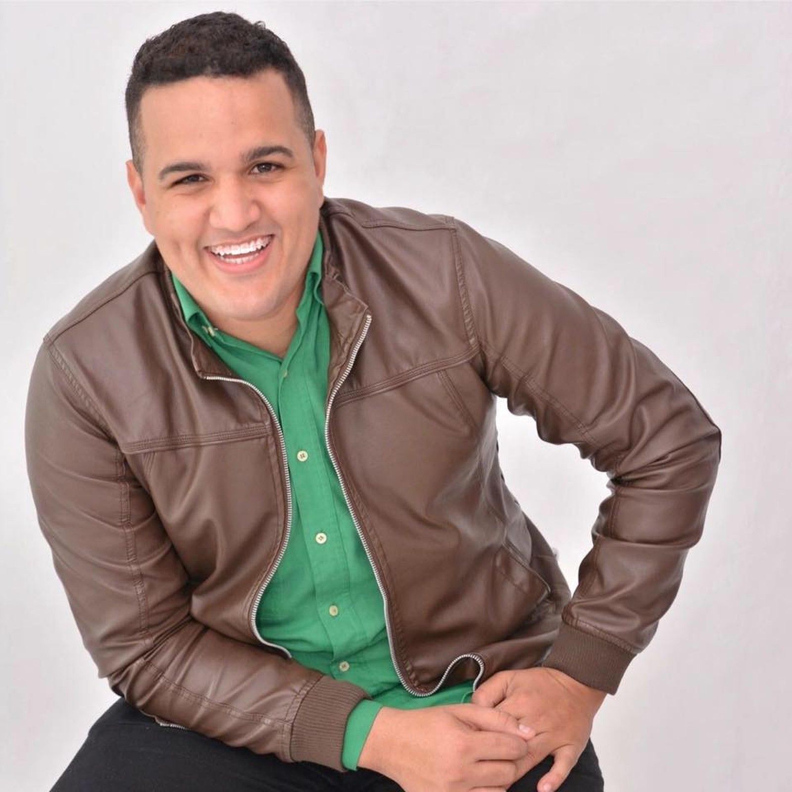 Cantor gospel é baleado na cabeça no Rio de Janeiro